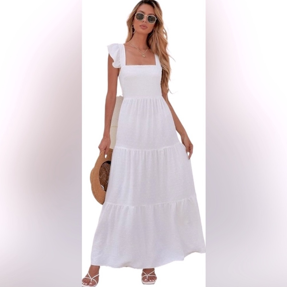 🌾 White Sleeveless Tiered‎ Maxi Dress